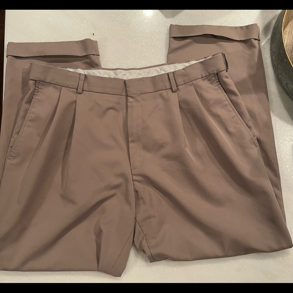 Haggar Mens Dress slack with Expandable Waist